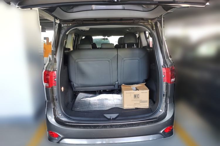 Used SAIC MAXUS G10 2021 2.0T Automatic Elite Edition Diesel 7-Seater
