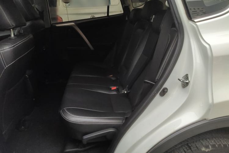 Used Toyota RAV4 2016 2.0L CVT Two-Wheel Drive Fashion Edition China V Standard