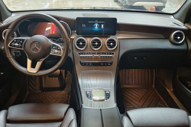 Used Mercedes-Benz GLC 2021 GLC 260 L 4MATIC Luxury Model
