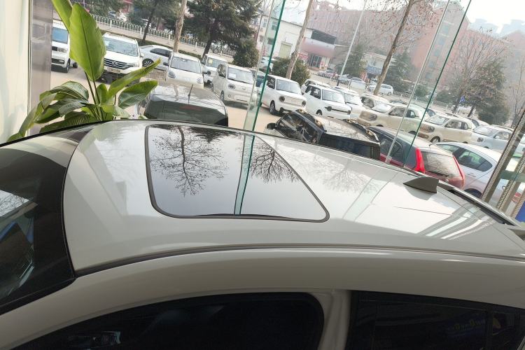 Used Toyota C-HR 2018 2.0L Leading with Sunroof China VI Standard
