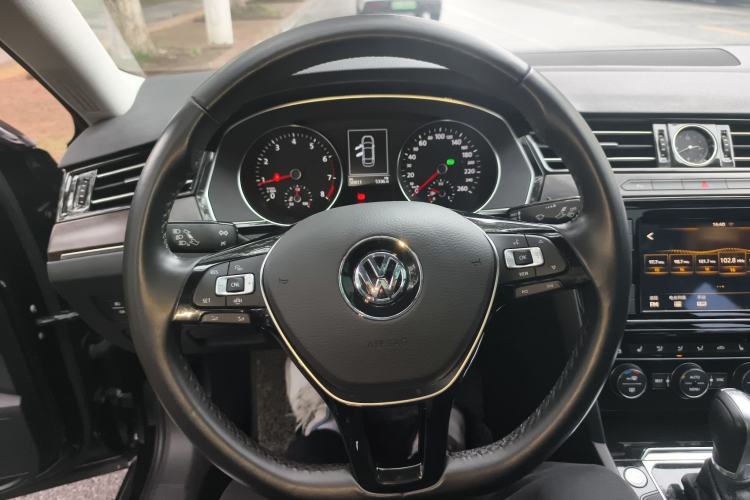 Used Volkswagen Magotan 2019 330TSI DSG Luxury Version China VI Standard