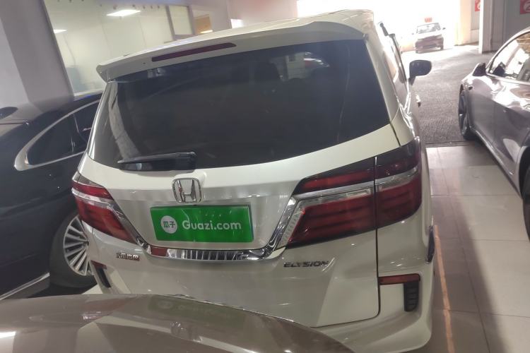 Used Honda Elysion 2016 2.4L Luxury Edition
