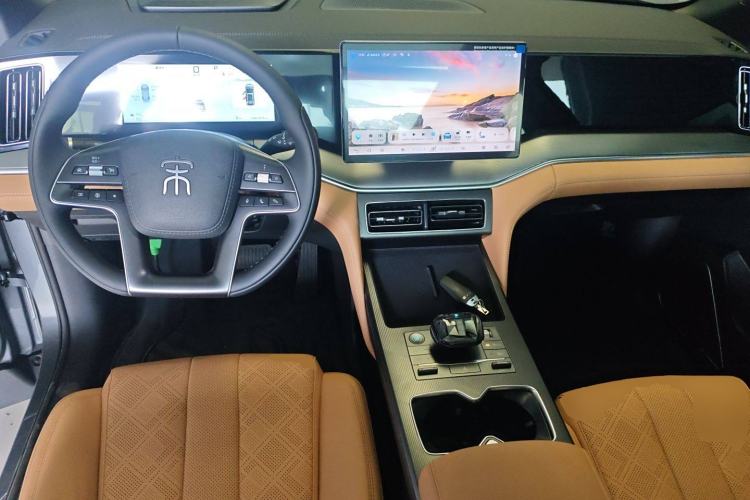 Used BYD Song L DM-i 2024 112 km Leading Edition
