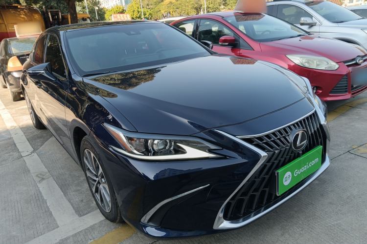Used Lexus ES 2022 200 Excellence Edition
