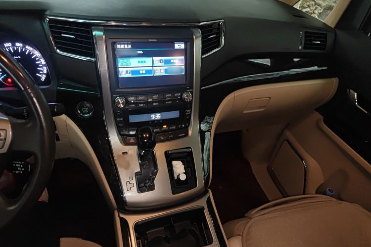 Used Toyota Alphard 2012 3.5L Luxury Edition
