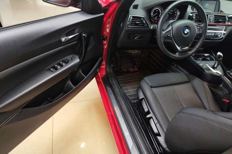 Used BMW 2 Series 2018 220i Convertible Coupe Sports Design Package
