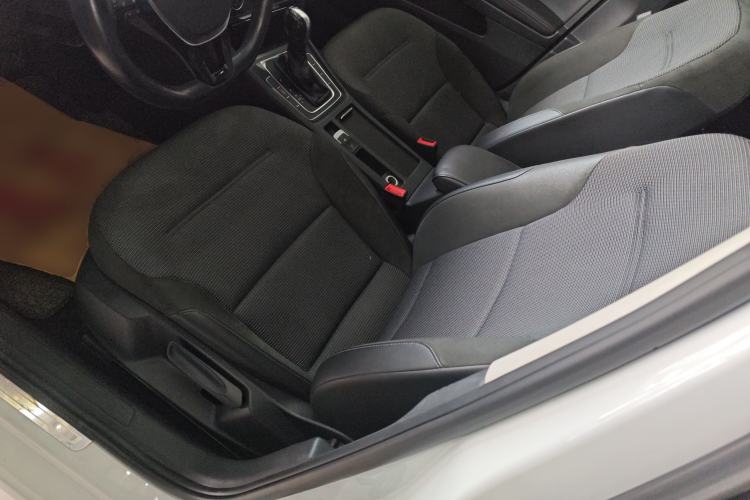 Used Volkswagen Golf 2020 280TSI DSG Comfort Version
