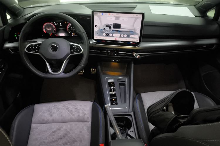 Used Volkswagen Golf 2025 300TSI R-Line