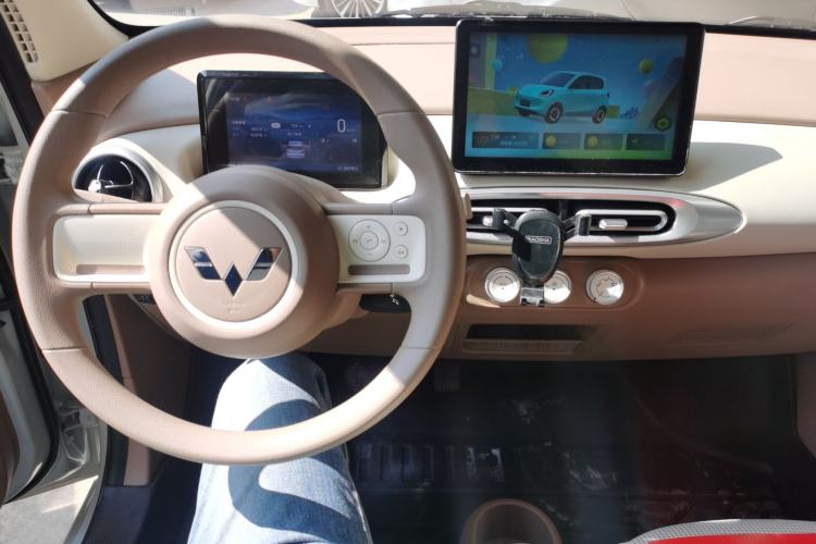 Used Wuling Hongguang MINIEV 2025 Four-Door Version Premium Edition
