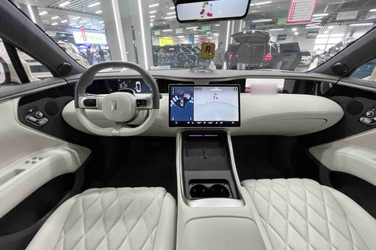 Used  11 2024 630 Rear-Wheel Drive Edition with Three Lasers
