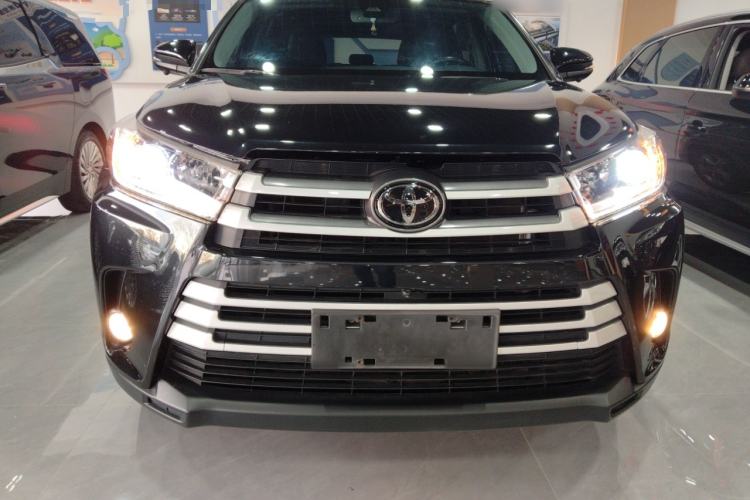 Used Toyota Highlander 2018 2.0T Four-Wheel Drive Luxury Version 7 Seats China VI Standard