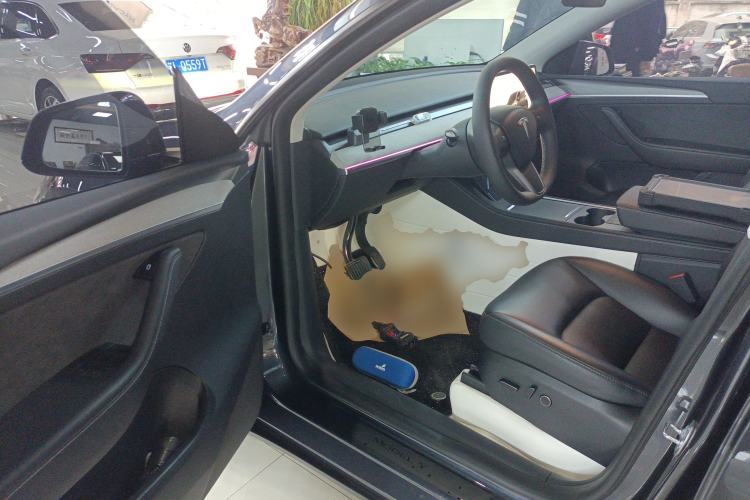 Used Tesla Model Y 2024 Long-Range All-Wheel-Drive Version