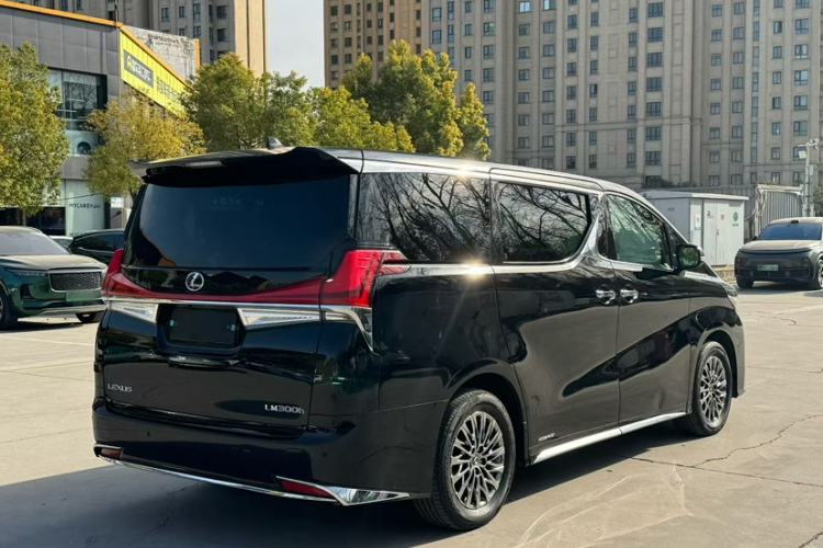 Used Lexus LM 2020 300h Seven-Seat Elegant Edition
