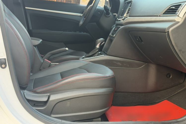 Used Hyundai Elantra 2018 1.6L Automatic 15th Anniversary Special Edition
