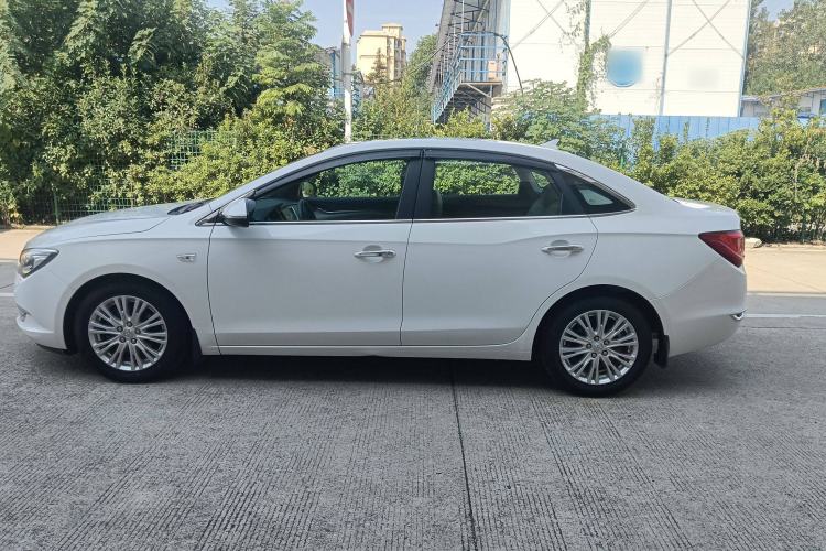 Used Buick GT 2017 15N Automatic Elite Version
