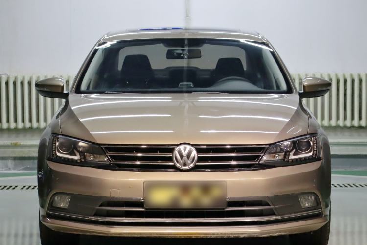 Used Volkswagen Sagitar 2015 230TSI Automatic Comfort Version
