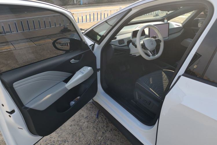 Used Volkswagen ID.3 2025 Smart Model Outstanding Oxygen Edition