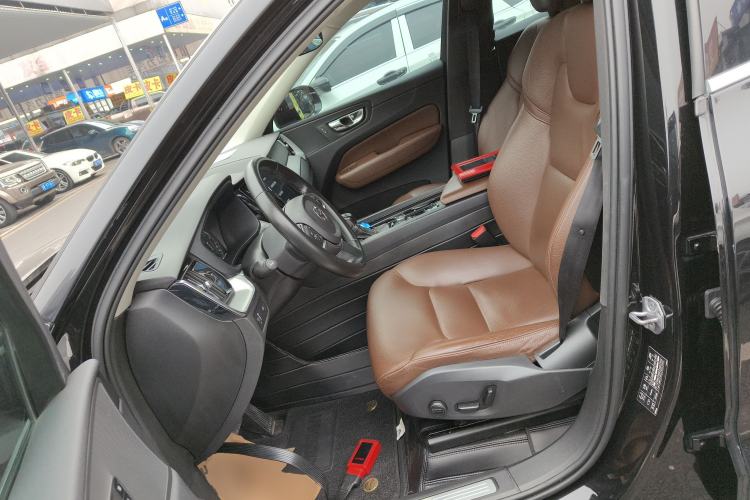 Used Volvo XC60 2019 T5 4x4 Smart Edition China V Standard
