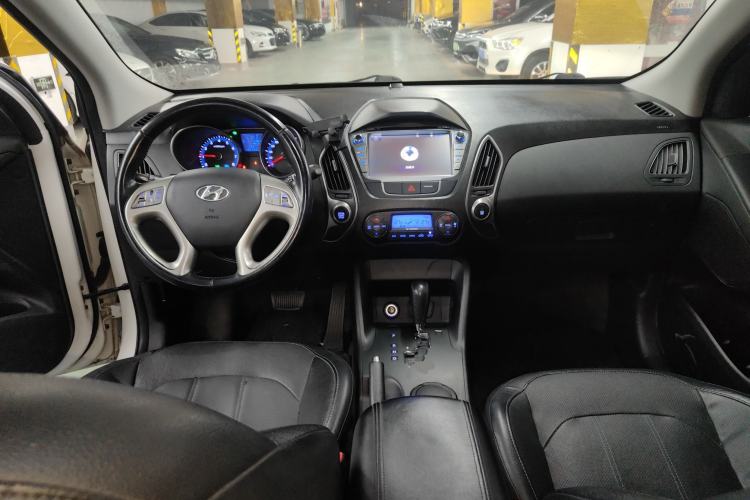 Used Hyundai ix35 2013 2.0L Automatic Two-Wheel Drive Smart GLS China IV Standard
