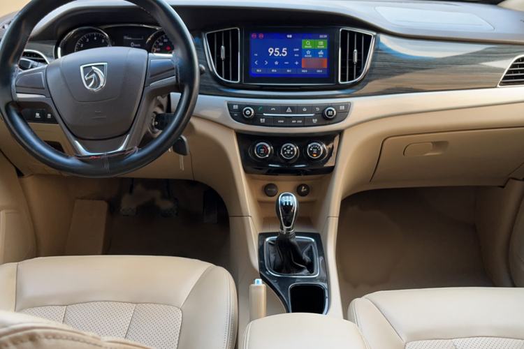 Used Baojun 730 2016 1.5L Manual Comfort Version 7 Seats China V Emission Standard