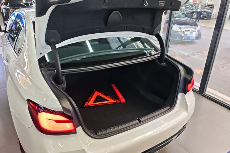 Used BMW 5 Series 2021 Facelifted 525Li M Sport Package
