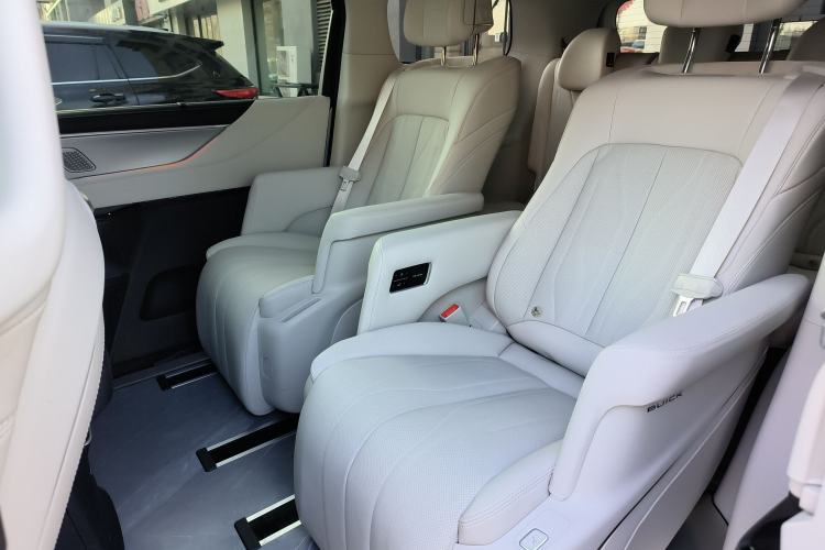 Used Buick GL8 New Energy 2024 Lu Zun Deluxe Edition 7-Seater
