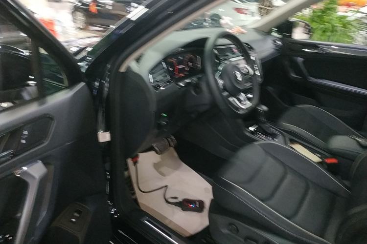 Used Volkswagen Tiguan L 2021 330TSI Automatic Two-Wheel Drive R-Line Flagship Edition
