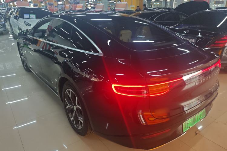 Used Hima Luxeed S7 2025 855 km Max