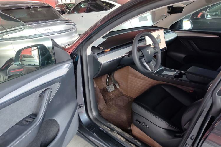 Used Tesla Model Y 2024 Rear-Wheel-Drive Version
