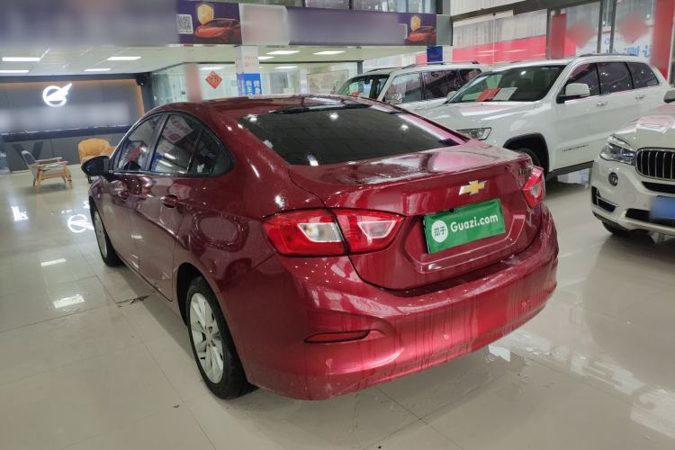 Used Chevrolet Cruze 2017 1.5L Automatic Pioneer Sunroof Edition
