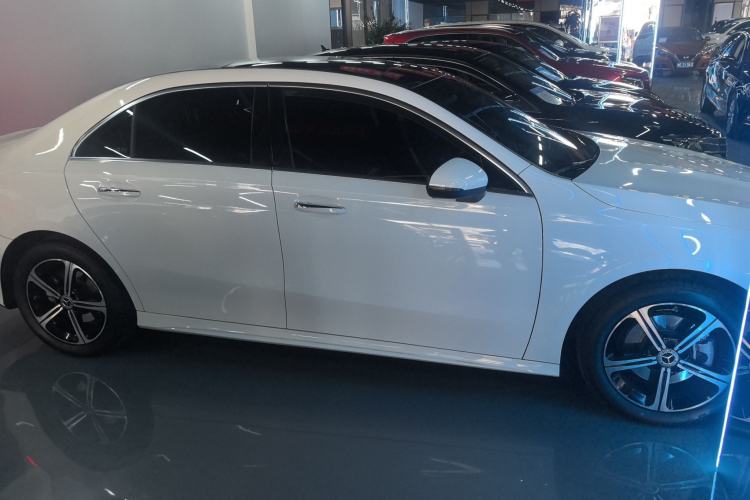 Used Mercedes-Benz A-Class 2024 Updated A 200 L Fashion Version
