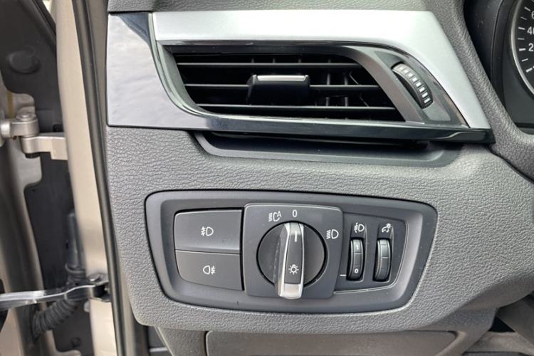 Used BMW X1 2016 sDrive18Li Fashion Model