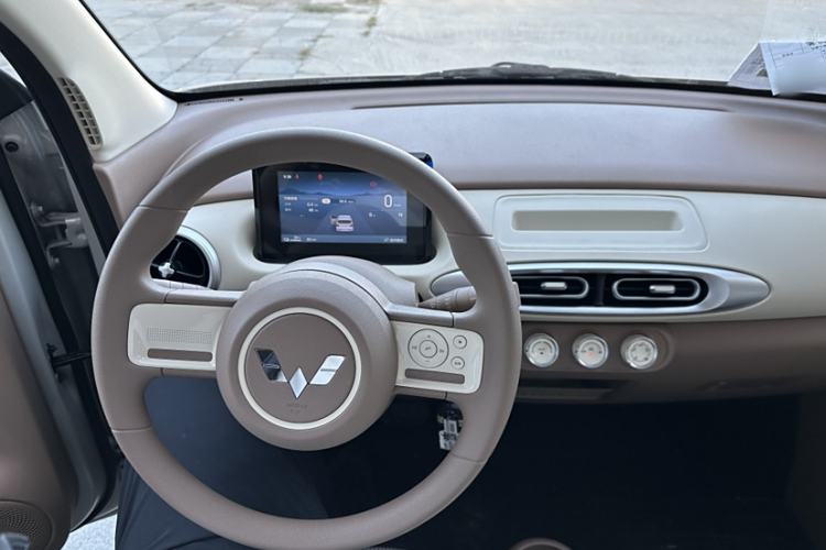 Used Wuling Hongguang MINIEV 2025 Four-Door Version Advanced Edition
