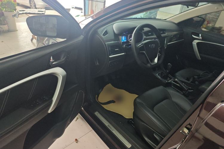 Used Geely Auto Emgrand 2017 Sedan Million Edition 1.5L Manual Upward Connect Version