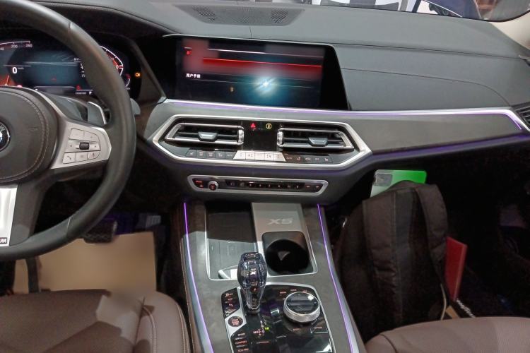 Used BMW X5 2022 Restyled xDrive 30Li Luxury Version M Sport Package
