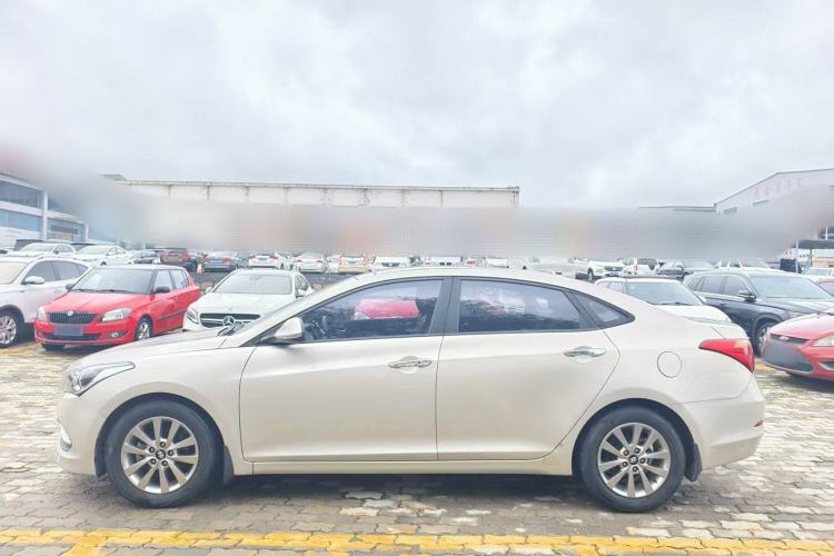 Used Hyundai Mistra 2014 1.8L Automatic Smart GLS
