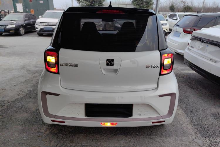 Used SOL E10X 2021 302 km Range Fashion Edition 30.2 kWh

