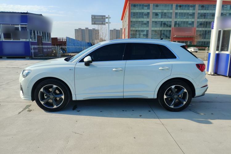 Used Audi Q3 2021 35 TFSI Fashion Dynamic Model
