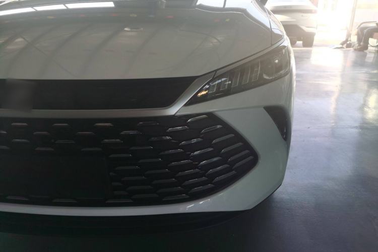 Used BYD Qin PLUS 2025 DM-i Smart Drive 55KM Leading Model
