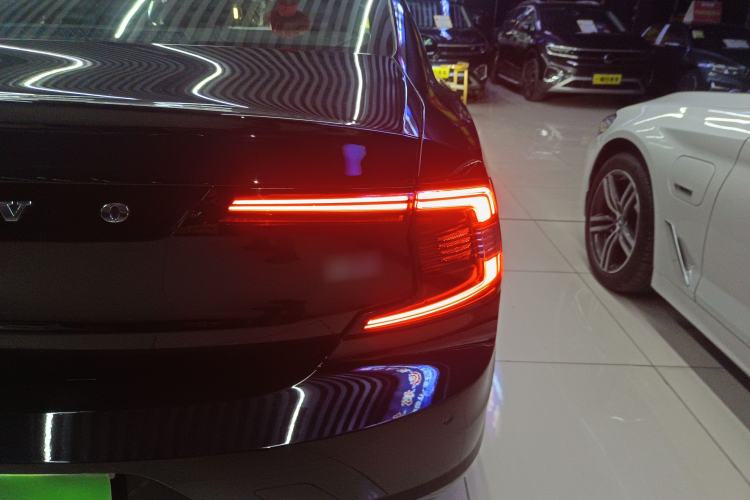 Used Volvo S90 2024 B5 Zhiyi Luxury Edition
