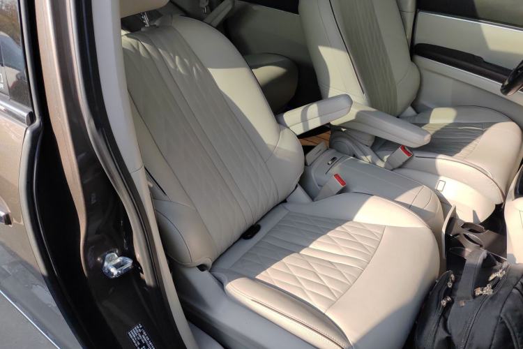 Used Buick GL8 2022 Land Business Class 652T Luxury Model
