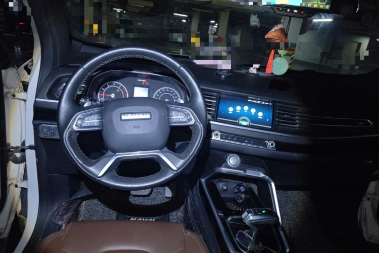 Used Haval H6 2017 Red Label 2.0T Automatic Two-Wheel Drive ZhiShang Model
