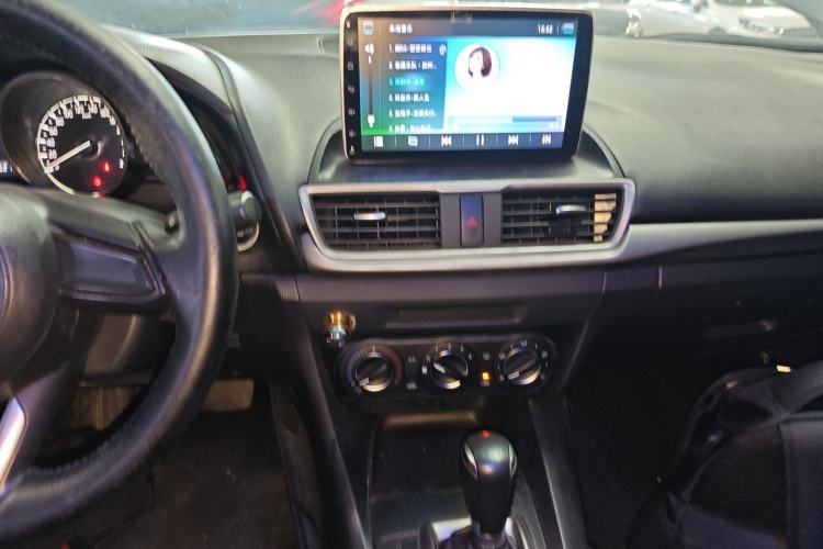 Used Mazda Mazda 3 Axela 2017 Sedan 1.5L Automatic Comfort Model China VI Standard
