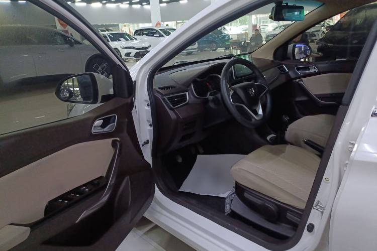 Used Baojun 310W 2017 1.5L Manual Comfort Model China V Standard