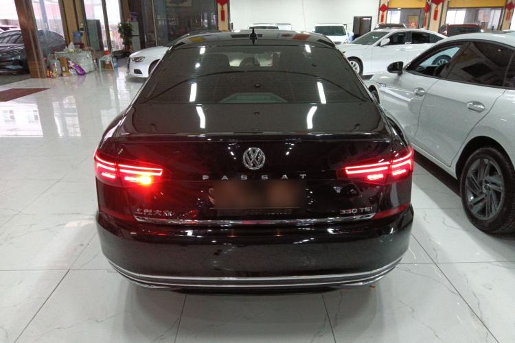 Used Volkswagen Passat 2020 330TSI Luxury Edition China VI
