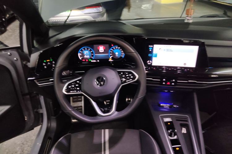 Used Volkswagen Golf 2023 Facelift 280TSI DSG R-Line