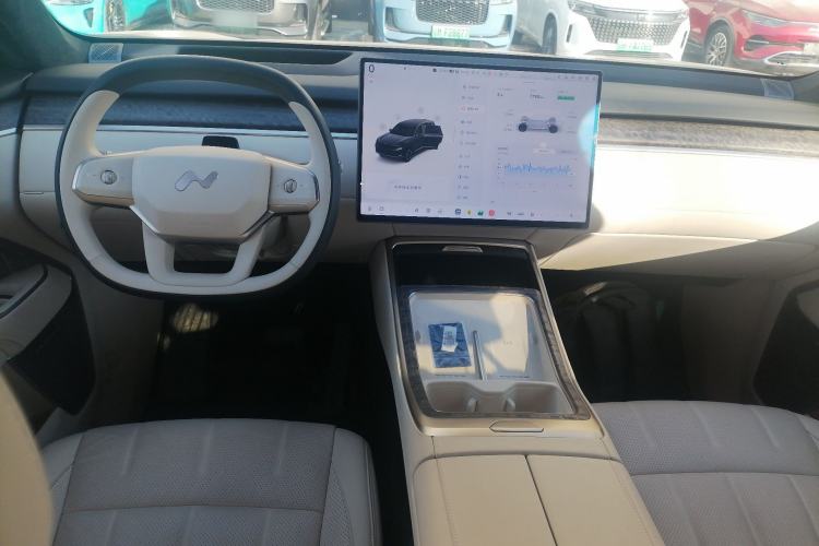 Used ONVO Luxeed L90 2025 Model—Ultra Six-Seater Version
