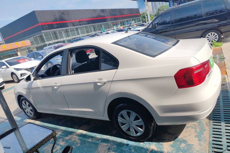 Used Volkswagen Jetta 2015 1.4L Manual Fashion Model
