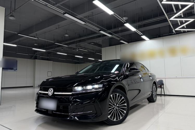 Used Volkswagen Magotan 2024 380TSI DSG Prestige Edition DaMai Package
