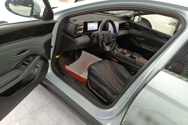 Used BYD Qin L 2024 DM-i 120KM Leading Model
